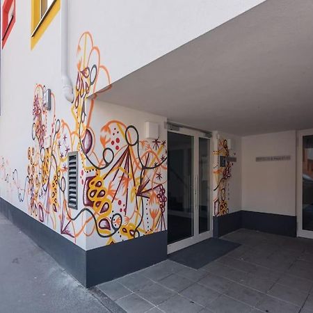 شقة Neu Und Hell In Zentraler Ruhelage Mit Parkplatz فيينا المظهر الخارجي الصورة