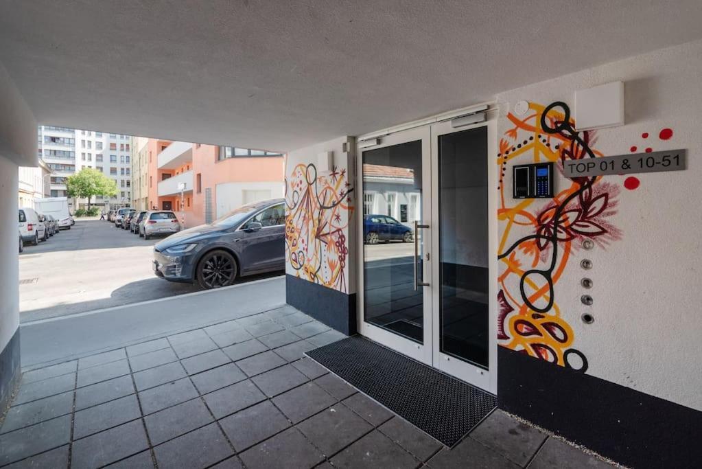 شقة Neu Und Hell In Zentraler Ruhelage Mit Parkplatz فيينا المظهر الخارجي الصورة